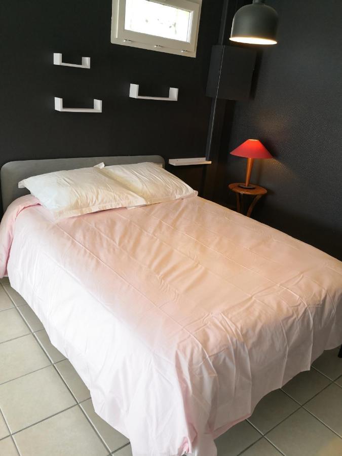Chambre Meublee Avec Vue Panoramique A Perigueux Sanilhac  Eksteriør billede